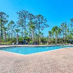 Bright & Airy 2Br Condo, Near Disney!