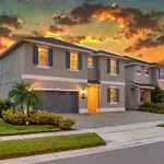 Spacious 8 Bdr Family Home With Arcades And Free Pool Heat