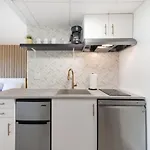 Spacious Studio Close To Theme Parks