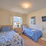 Kissimmee Home With Pool And Game Room, 5 Mi To Parks!