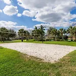 Spacious 4Br Home Themed Rooms, Pool, Near Disney