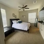 5 Star Luxury Huge 2/2 King - Close To Everything