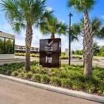 Beautiful Townhome Magic Village 1,5 Mile To Dis