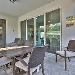 Luxurious 6 Bedroom Villa With Private Pool & Spa