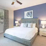 Luxurious 6 Bedroom Villa With Private Pool & Spa