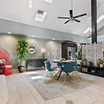 Best Location Pet Friendly Fenced Yard