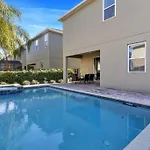 7617-Luxury Villa Wpool & Hot Tub