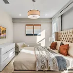 6 Bedrooms - 6 Bathrooms - Encore 7767 Wd