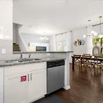 4 Bedrooms - 3 Bathrooms - Lucaya Village 21-101