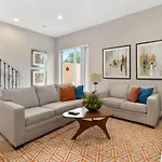 Luxury Resort W/ 4 Suites Plus Private Hot Tub
