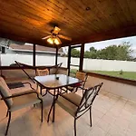Cozy Family Home 10 Minutes From Ucf