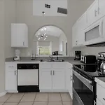 3 Bedrooms - 2 Bathrooms - Indian Creek 2559 Bc