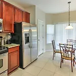 Spacious Kissimmee Villa - 3 Mi To Disney World!