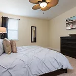 Wilmington Loop 6 Bedroom Luxury Villa With Pool And Spa