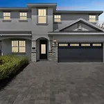Modern 5 Bedroom Family Home Close To Disney