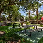 Spacious Home Wprivate Poolspa & Free Waterpark