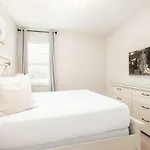 Newly Built Luxury 5Bd Home W Private Pool & Spa