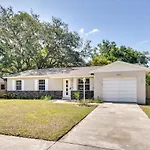 Family Home In Longwood Private Yard And Fire Pit!
