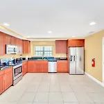 Modern 4Br Townhome- Resort Access - Near Disney