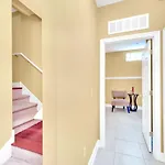 Modern 4Br Townhome- Resort Access - Near Disney