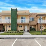 Luxury Townhouse Located Next To Disney Orlando