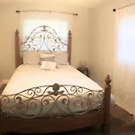 Beautifully Redone 3 Bedroom Home In Heart Of Orlando