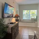 Amazing Condo With Tranquil Atmospheres