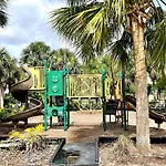 Jungle Hideaway/Pool/Parking/Gym