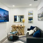 Roy\'S Guest House