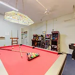 Affordable 4 Bedroom Luxury Villa Near Disney/Private Pool/Arcade/Game Room
