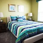3 Bedrooms Pool Home Retreat Close To Disney