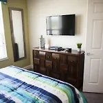 3 Bedrooms Pool Home Retreat Close To Disney