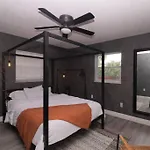 Stylish & Comfy Central Location