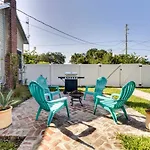 Updated Winter Garden Home With Yard And Fire Pit!