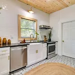 Updated Winter Garden Home With Yard And Fire Pit!