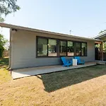 Stunning Modern Home In Hip Enclave Near Dt