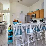 Beautiful 4 Bedroom Home 10 Minutes To Disney