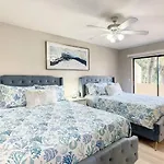 Charming Lakeview Retreat III