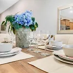 4 Bedrooms - 3 Bathrooms - Storey Lake 4827 Ct