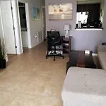 Affordable Condo 3 Miles From Disney And Golf!
