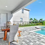 Welcoming Five Bedroom House With Private Pool Near Disney At Encore Resort By Rentyl - 267Sf