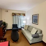 Lovely Entire Suite With Kitchen 5 Min To Disney