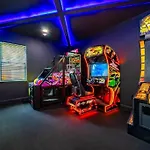 8Br Mansion: Packed With Fun And Comfort For All