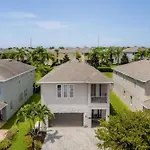 8 Bedrooms - 7 Bathrooms - Encore 7502 Ma