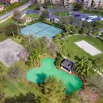 C7671-402 Windsor Hills Resort 2Bedrm Themed Condo