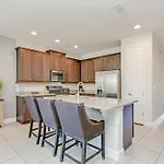 8 Bedroom Vacation Home With Pool 2114