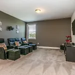 8 Bedroom Vacation Home With Pool 2114