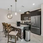 5 Bedrooms - 4 Bathrooms - Champions Gate 444 Oc