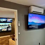 Remodeled Private Apartment