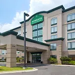Wingate By Wyndham - Orlando International Airport- Free Hot Breakfast